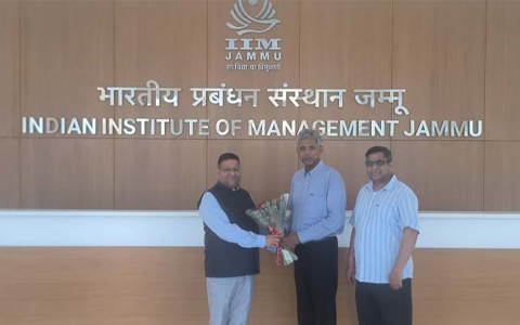 Shri Amit Kumar Gupta, Member Secretary, Jammu and Kashmir Legal Services Authority, pays a Visit to IIM Jammu
